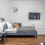 Chic Urban Retreat Bacso
